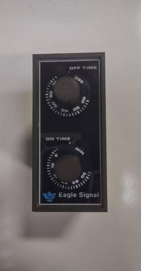 Da1419a3 Eagle Signal Light Shelf Wear But Never Used