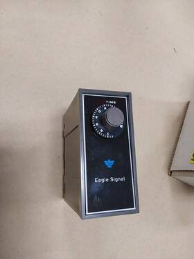Dg10243 Eagle Signal Miniflex Electronic Counter