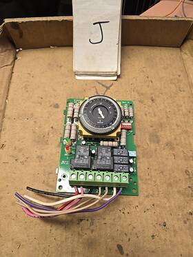 010-0014 Grasslin 40a Defrost Timer Rev. Used