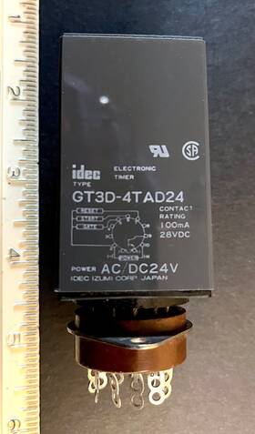 Gt3d-4tad24 Idec Electronic Timer With Base