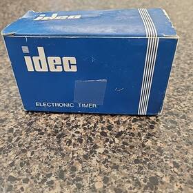 Gt3w-a11e-af20 Idec New Timer