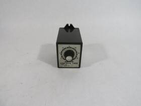 Dsp-100 Omron Dsp-100/200vac Star-delta Timer 100/200vac 0.5s Used