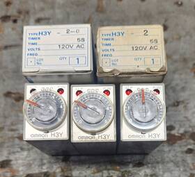 H3y-2-0 Omron Lot Of 5 Relay 2 New In Box