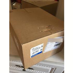 R88d-kp20h-z Omron New In Box Servo Drive