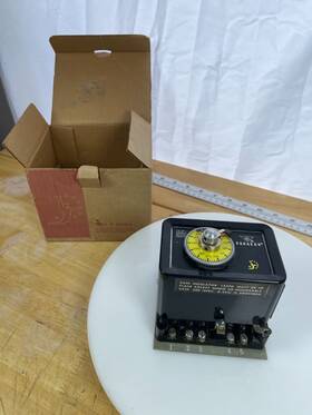 501-142-12 Paragon Timing Motor Control 208v 60hz Industrial Timer