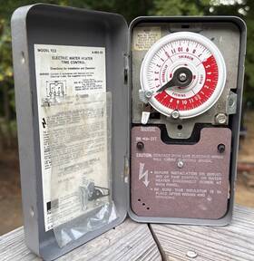 A-883-20 Paragon C-3390 Amf Model Tc2 Clock Operated Switch Timer