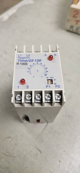 22-120 Regent R100s Controls R5s Interval Timer