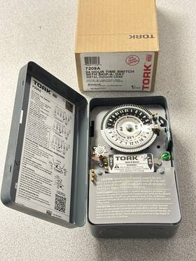 7209a Tork New Multi-voltage 24-hour Skip-a-day Mechanical Time Switch