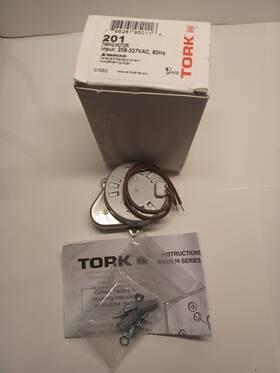 1100 Tork 786261950116 201 208 To 277 Vac 60 Hz Series Mechanical Time Switch Motor 1 Pc
