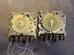 Lot : Intermatic T1205R And T105 125V Electromechanical Pool Timers - Read. Fixed Price $50.00.