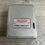 Dayton 2E025 Short Range Timer 125V 5-60MINS Oem. Fixed Price $34.00.