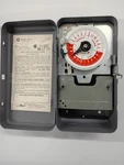 Amf Paragon 24 Hr Time Control 4001-0. Fixed Price $75.00.