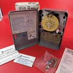 Intermatic WH40 Water Heater Timer The Little Gray Box New Old Stock Open. Fixed Price $44.95.